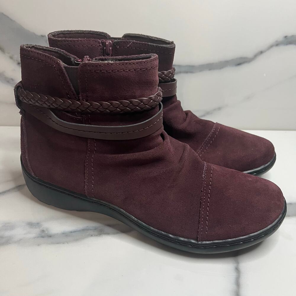Clarks Women's Burgundy Suede Cora Braid Boots Sz 7.5 Comfort Festival Boho